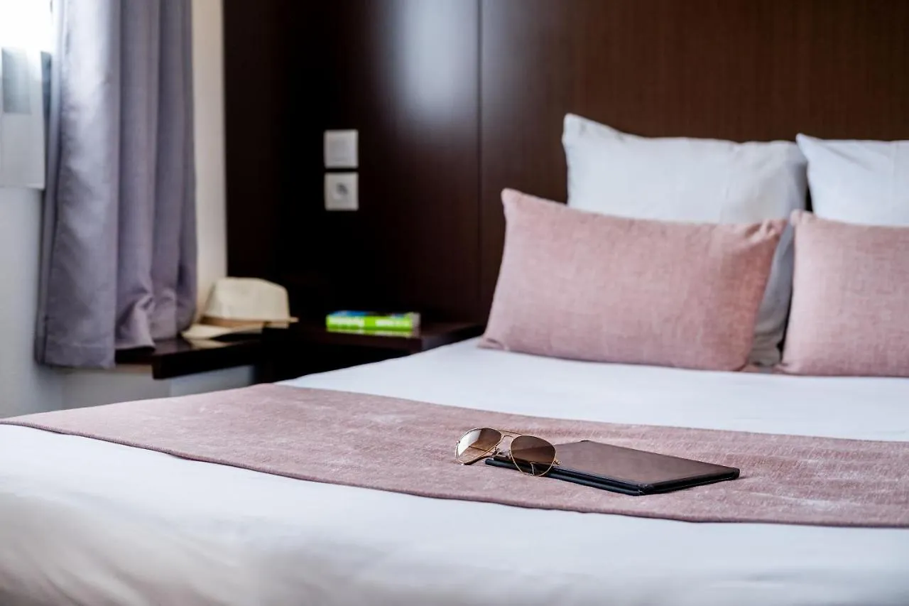 Hotel Sainte-Rose Lourdes 3*,